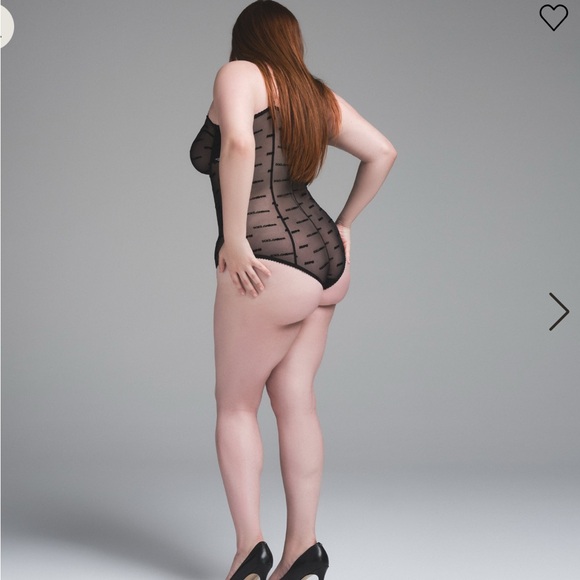 DOLCE&GABBANA X SKIMS ULTRA FINE MESH LOGO BRIEF BODYSUIT | ONYX - Picture 3 of 6